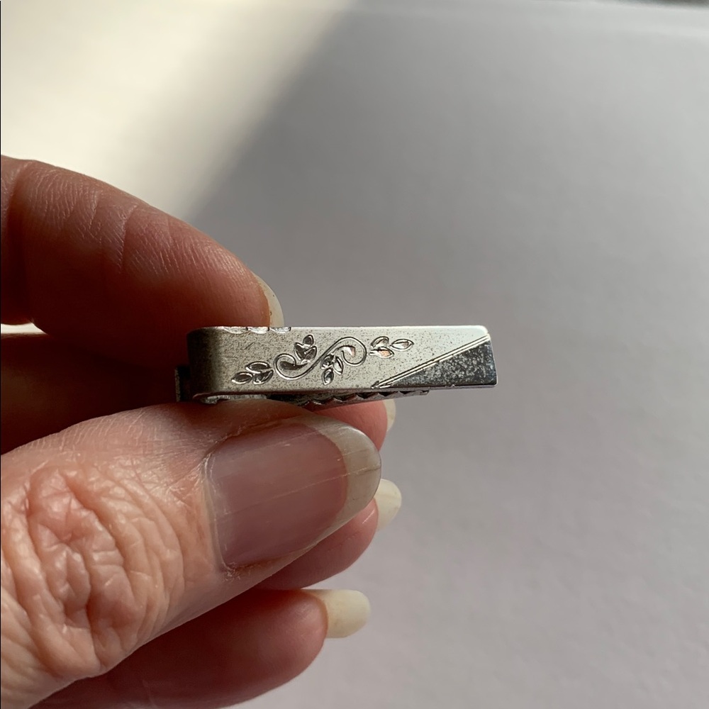 Vintage classic Small sterling silver tie or lapel clip